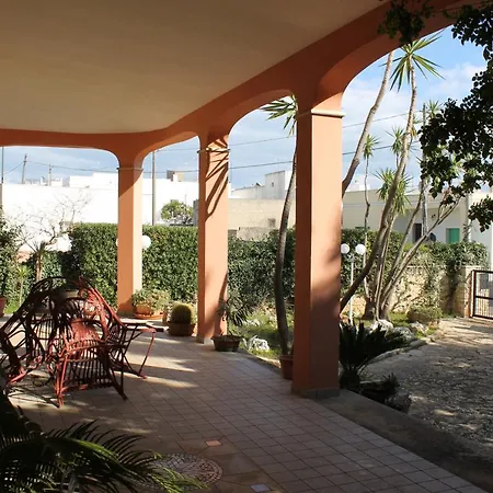 La Bifora By Salento Com בית הארחה קסטריניאנו דל קאפו
