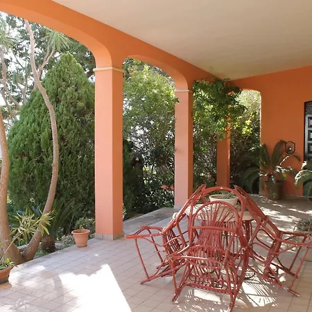 בית הארחה La Bifora By Salento Com