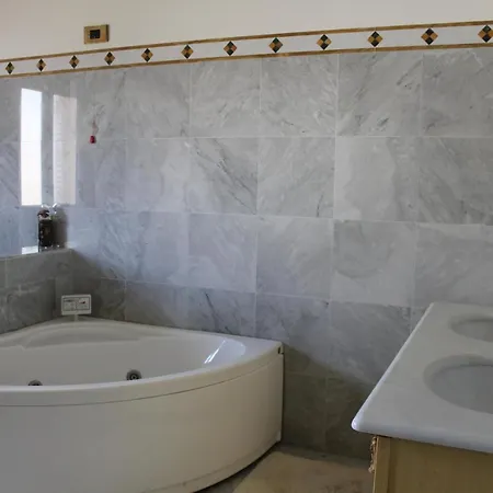 בית הארחה La Bifora By Salento Com